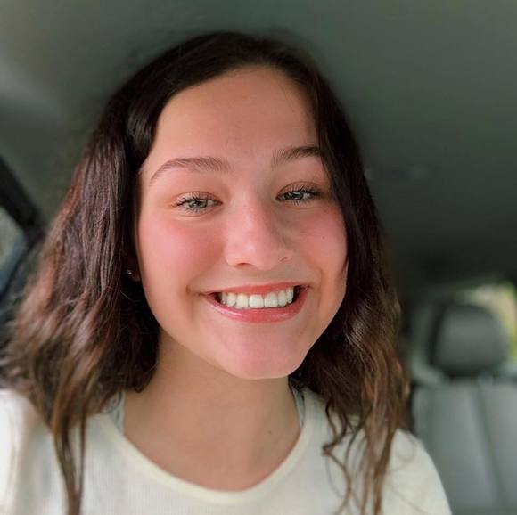 Meet your Posher, Mackenzie - Picture 1 of 1